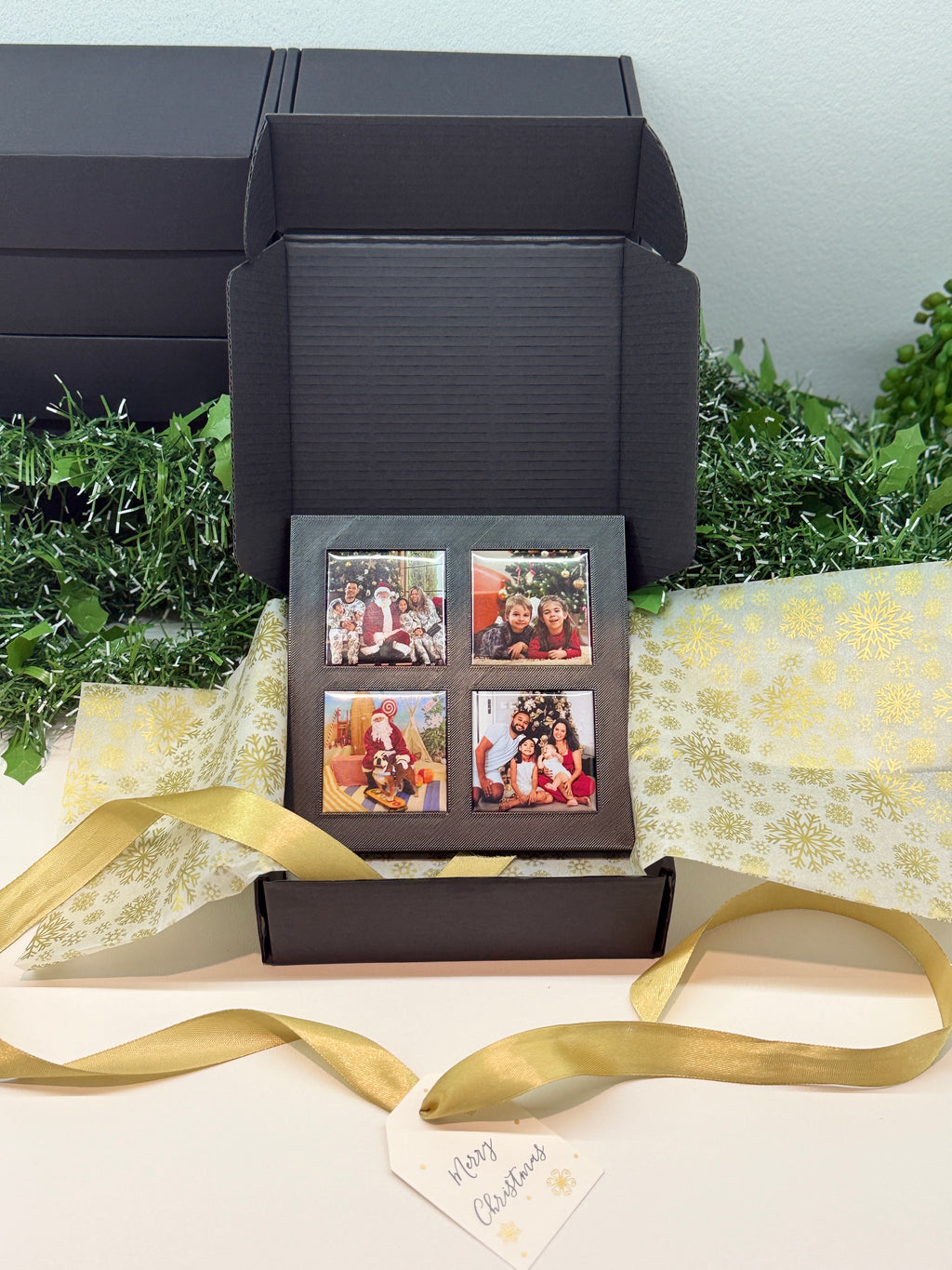 Magnetic Photo Frame Gift Set with 4 Custom Magnets