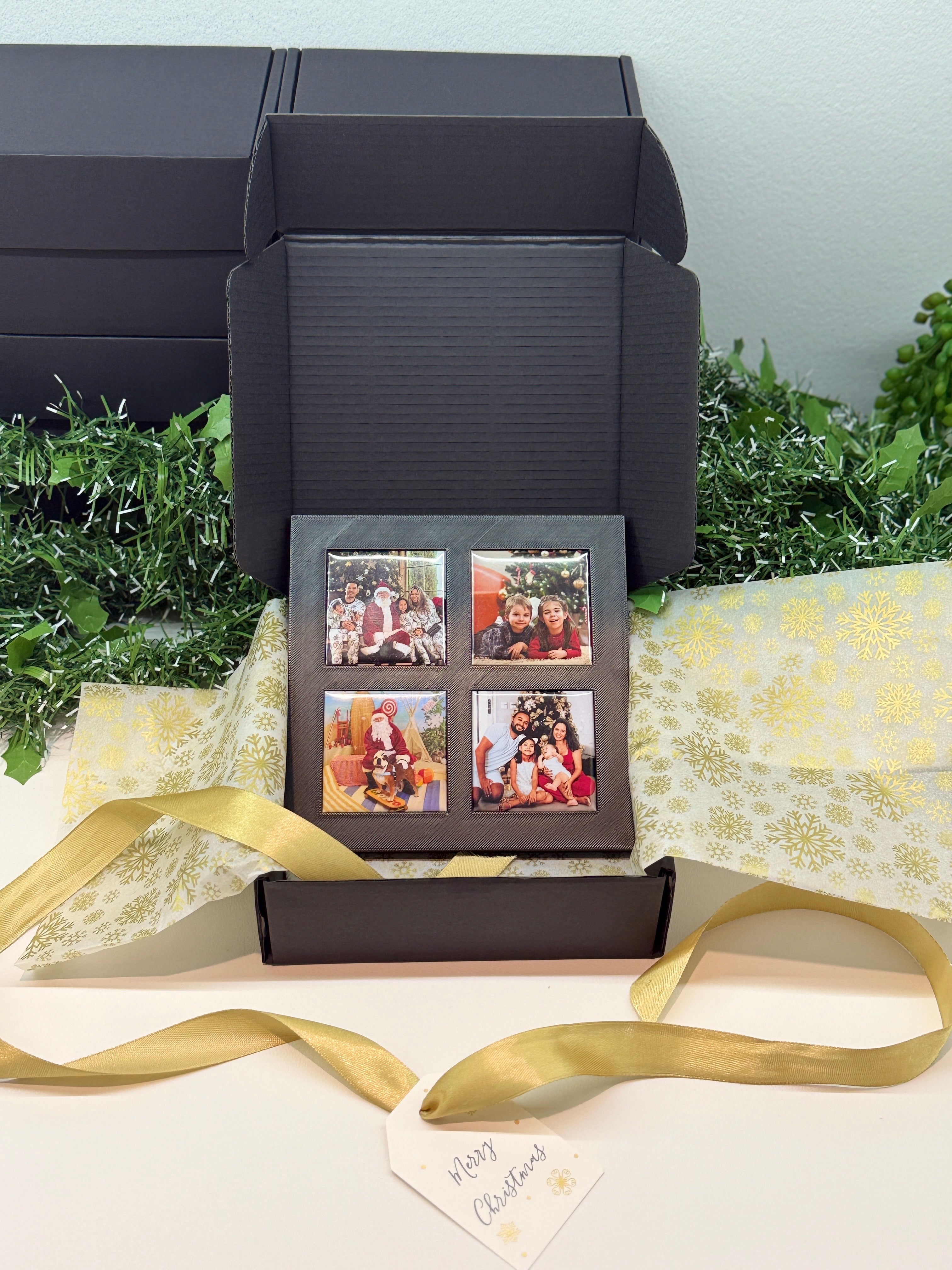 Magnetic Photo Frame Gift Set with 4 Custom Magnets